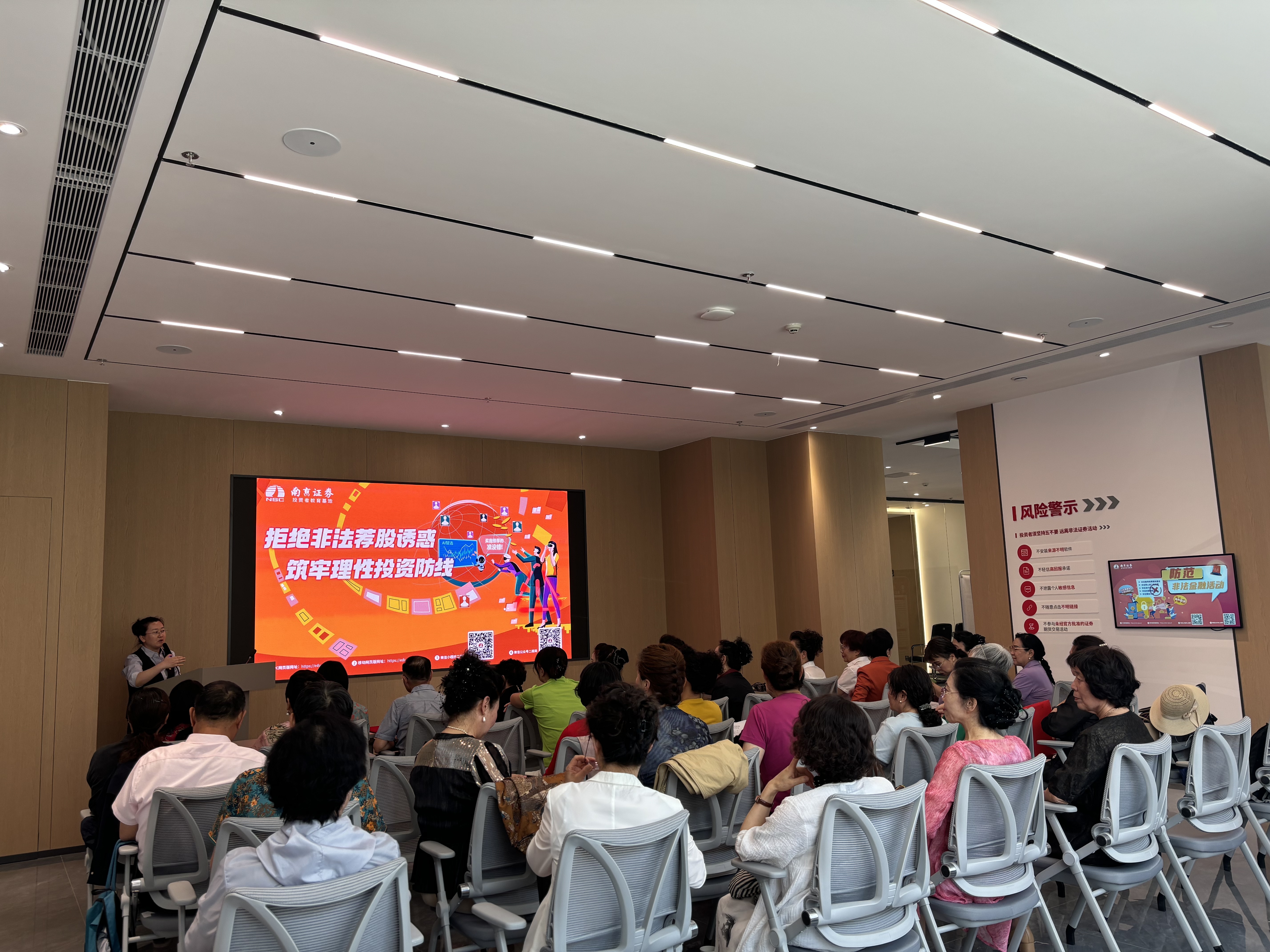 da7c0632d5bb01dedf8cf18f1c6e12c4.jpg D88尊龙(中国区)官方网站